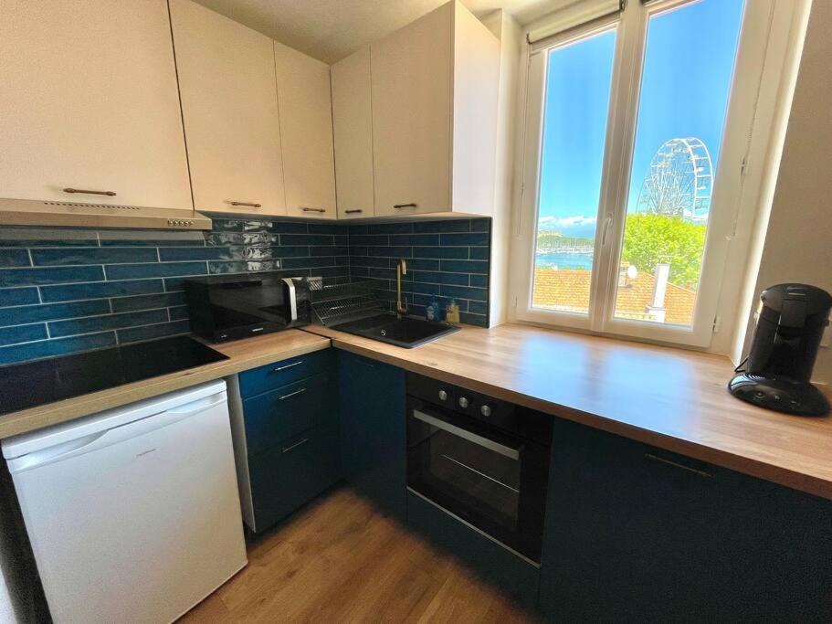 Appartement Ivs Andreossy Vue Et Montagne Pour 4 Antibes